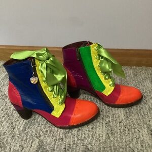 L'Arstiste Colorful Booties